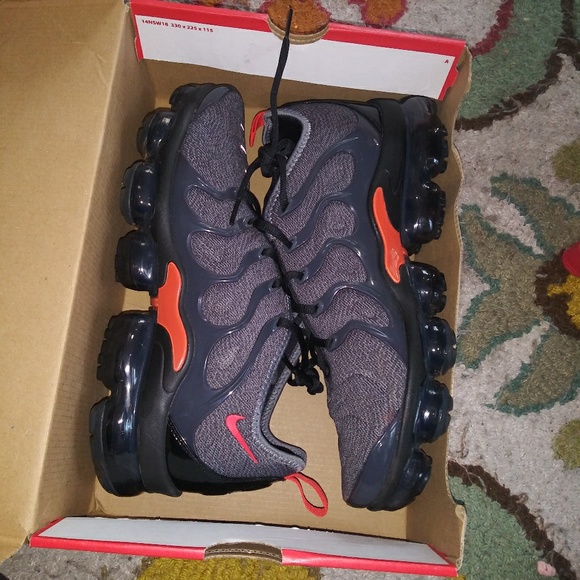 nike vapormax plus cool grey team orange